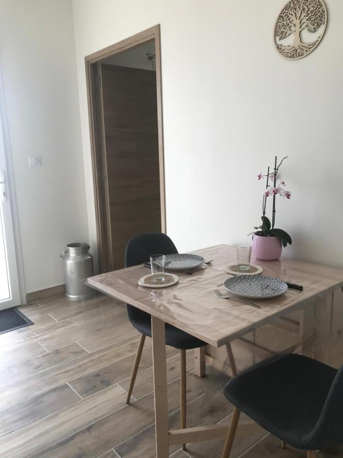 Studio Le Petit Cassis Sainte-Marie-la-Blanche ภายนอก รูปภาพ
